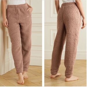 Skims Womens Track Pants Taupe Beige Sherpa Teddy Jogger Lounge Size M Joggers